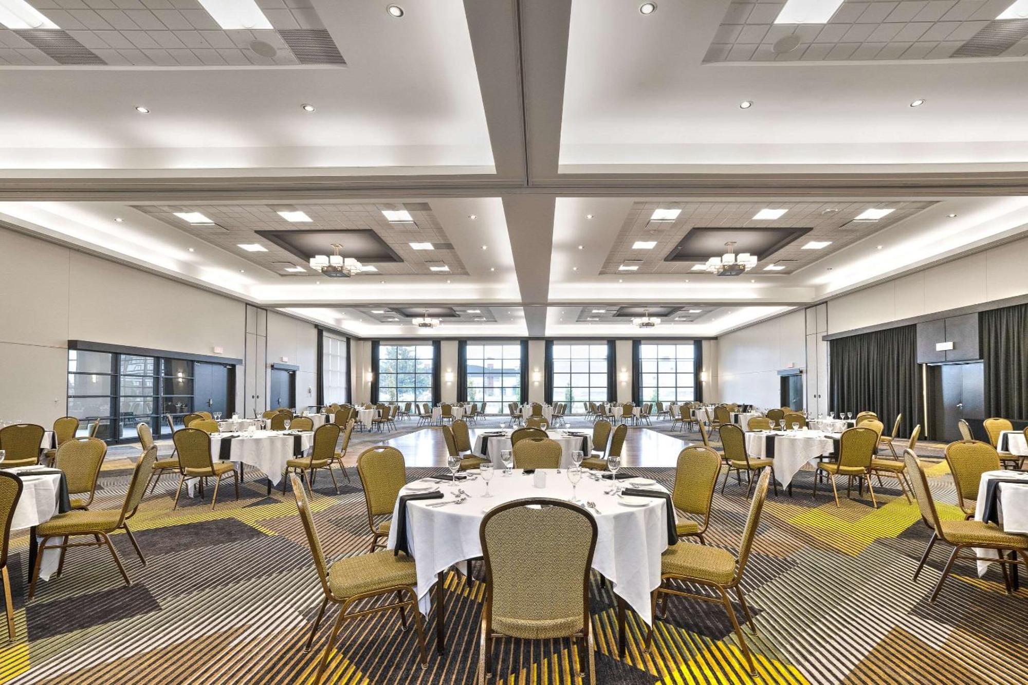 Hotel Le Victorin, An Ascend Hotel Collection Member Victoriaville Exteriör bild